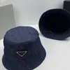 Szerokie brzegowe czapki designerskie czapki wiadra p basen kapelusz trójkątny rybak kapelusz słoneczny kapelusz dla mężczyzn kobiety, aby pokazać twarz mała swobodna krem ​​na zewnątrz krem ​​modna czapka czapka czapka