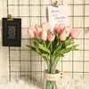Fiori decorativi tulipano artificiale 16 colori decorazione per matrimoni festeggiate opzionale 1 confezione di 5 pezzi spediti in modo casuale