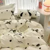 Bedding Sets Cute White Black Bow Knot Set Polyester Fibre Bed Linen Soft Quilt Cover Sheet Simple Bedspread Girl Adult Home Textiles