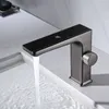 Rubinetti del lavandino da bagno rubinetto a LED tutto il lavabo bianco e il lavabo bianco idroelettrico display digitale freddo freddo