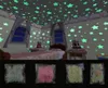 500pcs 3d yıldızlar karanlık duvar çıkartmalarında parlıyor Luminous floresan duvar etiketleri çocuklar için bebek odası yatak odası tavan ev dekor da3246619