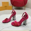 Diseñador para mujer Hebilla de alta calidad Toe Open Sandals Sandals Plataforma Sandalia Sandalia Sandalias Super Mule Sandalias