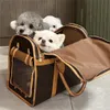 Hoogwaardige Pet Carrier Bags Designer Pet Carrier Echte lederen huisdier Uitgaande tas Teddy Aviation Bag Web Venster Gemakkelijk voor ademen 2 maten TOTE -tassen