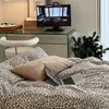 Sängkläder sätter Leopard Print Quilt Cover Set Sexig och söt bomullsdäcke kuddefashion Kort sängkläder mysig rumsdekoration