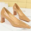 Kleiderschuhe Frauen 6 cm High Heels Pumps Lady Square Toe Glossy Patent Leder Block Lowg Green Blue Nackt Wein roter Qualität