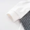 Kleidung Sets Jungen Anzüge Gentleman Tuxedo Fliege Krawatte Hemd Anzug Weste Hosen 3 PCs Chic Kleinkind Baby Kleidung Outfit zum Geburtstag der Taufe