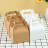 Geschenkverpackung 5pcs Kraftpapier Kuchenboxen weiße braune Süßigkeitenpacktaschen Hochzeitsbevorzugungen Box für Geburtstagsfeier Weihnachtsbedarf