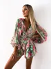 Sexig Deep V Neck Jumpsuit för kvinnor Summer Casual Boho Beach Vacation Outfit Fashion Print Lantern Sleeve Rompers Shorts 240508