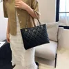 Fashion Luxury Designer Handbag Lingge Nuova moda Grande capacità Autumn e inverno a catena a spalla a spalla singola Borsa a traversa PromoonoAfn