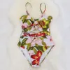 Stück ein Badeanzug Frauen BH Binden Sie neue Instagram zusammen.