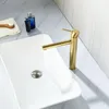 Rubinetti del lavandino da bagno in ottone in ottone e miscelatore per acqua fredda a terra corta in stile corto oro spazzolato nero