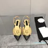 15a Camellia sandalen voor vrouwen in het voorjaar nieuwe schapenvacht Franse platte schoenen met puntige teen en mueller schoenen