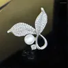 Broches Owly Trendy Micro-Instrated Zircon Brooch Brooch Natural Natural Ewater Pearl Fashion Simple Simple Square Clothes Accessoires