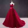 Robes de mariée gothique rouge foncé simple