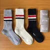 Chaussettes masculines Nouvelles tb gros fil de fil à la main cousu à la main Black and White Grey Men and Womens Couples Sports Trend Marque Pougled Cotton chaussettes BL5K