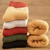 Calzini da donna Tocks di asciugamano a medio tubo autunno e inverno più in velluto stock di cotone spesso tendenza calda giapponese lungo piano