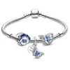 Bracelet de style printemps de charme avec des fleurs bleues roses et des perles de papillon