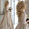 Szampana satynowa biała koronkowa zanurzające sukienki ślubne w szyku w dekolcie Imperium talia 2022 Pół długie rękawy Ruched vestidos de novia sukienki ślubne 256i