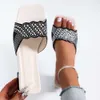 Crystal Slippers dames hakken schoenen dikke sandalen jurk strand flip flops mode 2024 zomer nieuwe pumps merk femme dia's