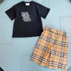 BB Designer Kinderkleding Sets Boy Girl Casual Outfit Baby Kids Luxe mode Korte mouw Shorts Lange rok Plaid ouder-kind kleding Broeder en zusteroutfits