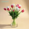 Fiori decorativi bouquet di tulipano rosso (20 pezzi/borsa) silicone tocco reale di alta qualità Calla decorazione per casa regalo artificiale fiore di nozze-