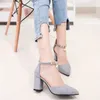 Lässige Schuhe 2024 koreanische Frauen mittel dicke Absätze wilde klobige Absätze Reißverschluss geschlossen Zeh Schwarz Mode Sandalen Frauen Chaussure Femme