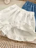 Shorts neue Sommermädchen Baby solide weiche Denim Shorts Neugeborenes Baby dünne Ruffen Jeans Kinder Cotton Casual Shorts Kinder mitteldichte Faserplatte D240510