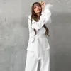 Home Vêtements European et American Automne Fashion Feather Satin White Pyjama Two-Moice Cardigan Lace-Up Loose Casual Homes'wear