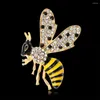 Broches Creative Animal Insect Broche Broche de décoration cristal brillante Pin de conception d'abeille pour hommes et femmes vêtements