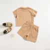 Set di abbigliamento Adorabile outfit stampato per orso per il tuo bambino-Shorts Shorts da 2 pezzi!