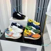 2024 Sneaker мягкая верхняя медовая резиновая волна подошва, которая изгибается около 05