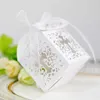Enveloppe-cadeau 50 / 100pcs Boîte à croix blanche laser pour le mariage baby shower baptême Communon d'anniversaire décor décor de bonbons