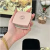 Miroirs Designers Logo Classic Pliage Miroir Femmes Pink Purple Portable Makeup Travel Tool Drop Livrot Home Garden Decor Otpxl