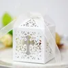 Enveloppe-cadeau 50 / 100pcs Boîte à croix blanche laser pour le mariage baby shower baptême Communon d'anniversaire décor décor de bonbons