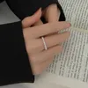 Anello unico per uomini e anello d'argento con piccolo senso del design Non sbiadire femmina con vanly comune