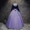 2018 Nowe bez pleców fioletowe aplikacje z długim rękawem Suknia balowa sukienki Quinceanera Sukienki Up Sweet 16 Sukienki Debiutante 15 -letnia sukienka imprezowa BQ7 313H