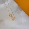 2024 V Jewelry Designer Colliers Volt Upside Down Chain Pendant Colliers Pendre Gol Silver Silver Luxury 18K Gold Plated Letter Choker Pendant Collier