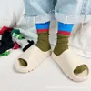 Chaussettes masculines 23SS designer coréen designer à la mode chaussettes de marque pour enfants purs coton pur spring / étiquette d'été bloquant le tas de sports de sport