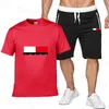 Designers Suisses de survêtement masculins T-shirt et short en deux pièces SweaterShirts Fashion Mens Vêtements Womens Jogger Ensemble d'été Summer de haute qualité à manches courtes à manches courtes