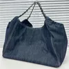 Franska damer 56 cm shoppingväska blå denim duk toter klassisk quiltad metallkedja utomhus resor stor kapacitet designer lyx en-s xxec