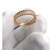 Bijoux Master Designs Anneaux de haute qualité Ring étroite Femelle Gold avec Van Common