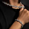 2023 925 STERLING Silver Luxury Fashion Cuban Link Chain de liaison exquise Moisanite Men Collier Collier en gros