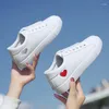 Chaussures décontractées Miaoguan 2024 AUTUME FACE MODE PU CUIR FEMME FEMMES DAMES HAUPPHANT COEUR FLATES BLANCS SAUTS 40