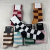 Skarpetki męskie Nowe Acne Classic Uśmiechnięta twarz Stripe Stripe Męs i damskie Skarpetki w tym samym stylu Skarpetki Kontrast Contrast Kolor Skarpetki Trendy Skarpetki Instagram KP07