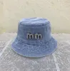 Shiny Diamond Letter Bucket Hats Rhinestone Designer Fisherman Hats Män kvinnor Crystal Casquette