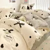 Bedding Sets Cute White Black Bow Knot Set Polyester Fibre Bed Linen Soft Quilt Cover Sheet Simple Bedspread Girl Adult Home Textiles