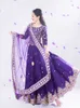 Vêtements ethniques Vêtements de femmes indiennes traditionnels Purple Lehenga Choli Ski Shirt and Shirt Chaul