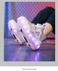 Kinderen twee meisjes wielen lichtgevende gloeiende sneakers hakken roze led licht rollen skate schoenen kinderen led schoenen USB opladen 240507