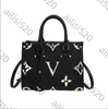 På språng kvinnor mode lyxiga designers väskor prägling monogramiess äkta läder handväska messenger crossbody axel totes väskor o5912g