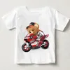 Grappige beer rijden Motorfiets Car Print Boys and Girls White T -Shirt Childrens Summer Harajuku Baby Design Tops 240510